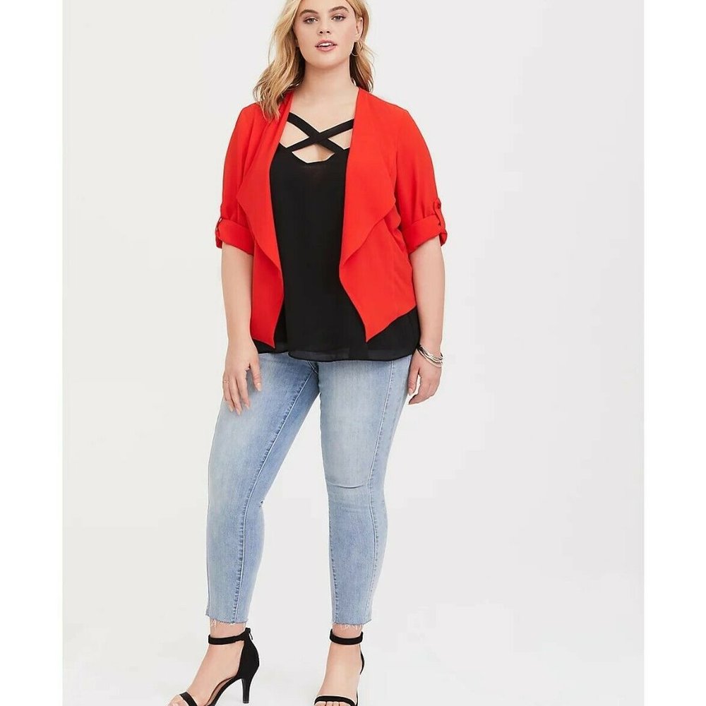 TORRID 4 Red Crepe Blazer 4X
